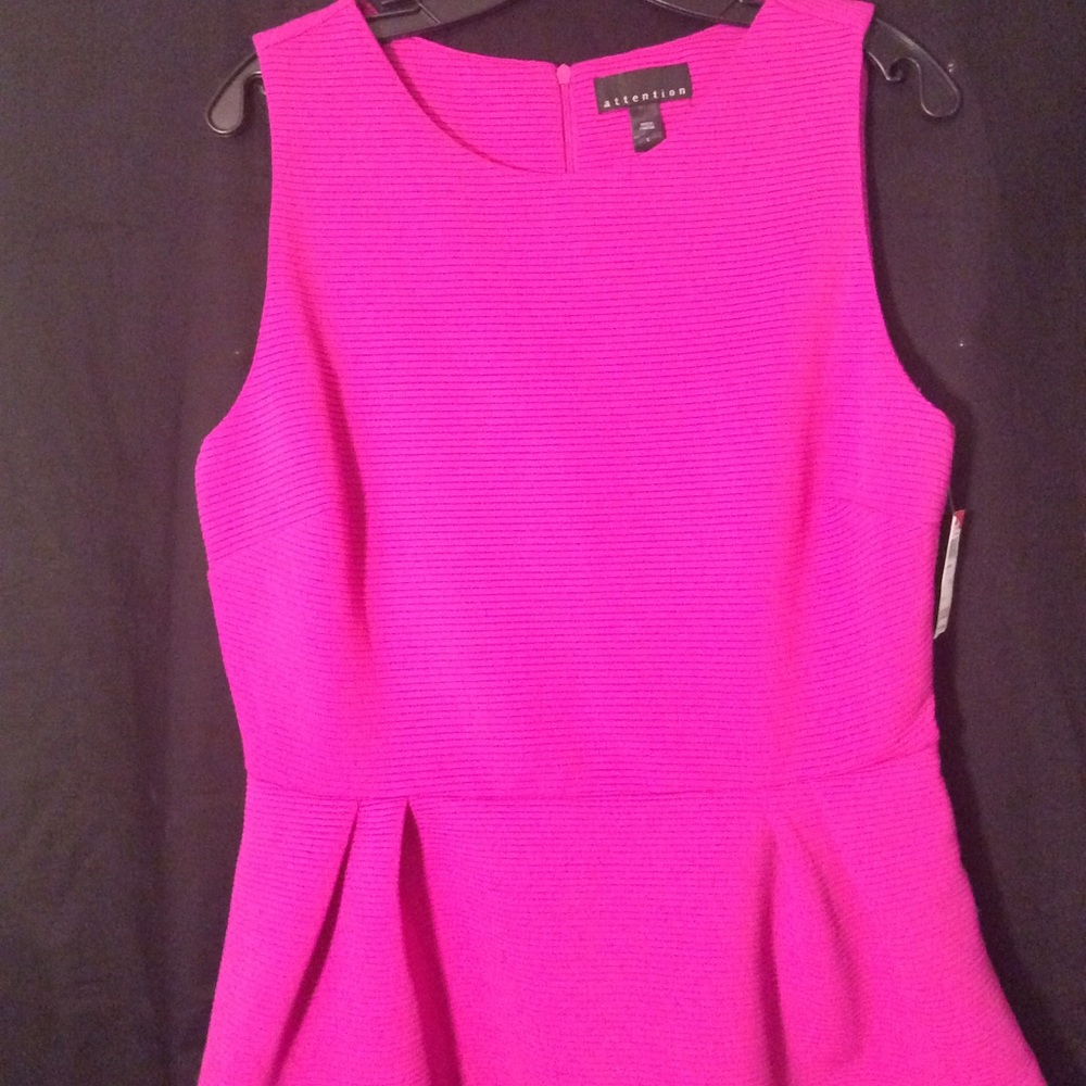 Attention pink horizontal pleat sleeveless top